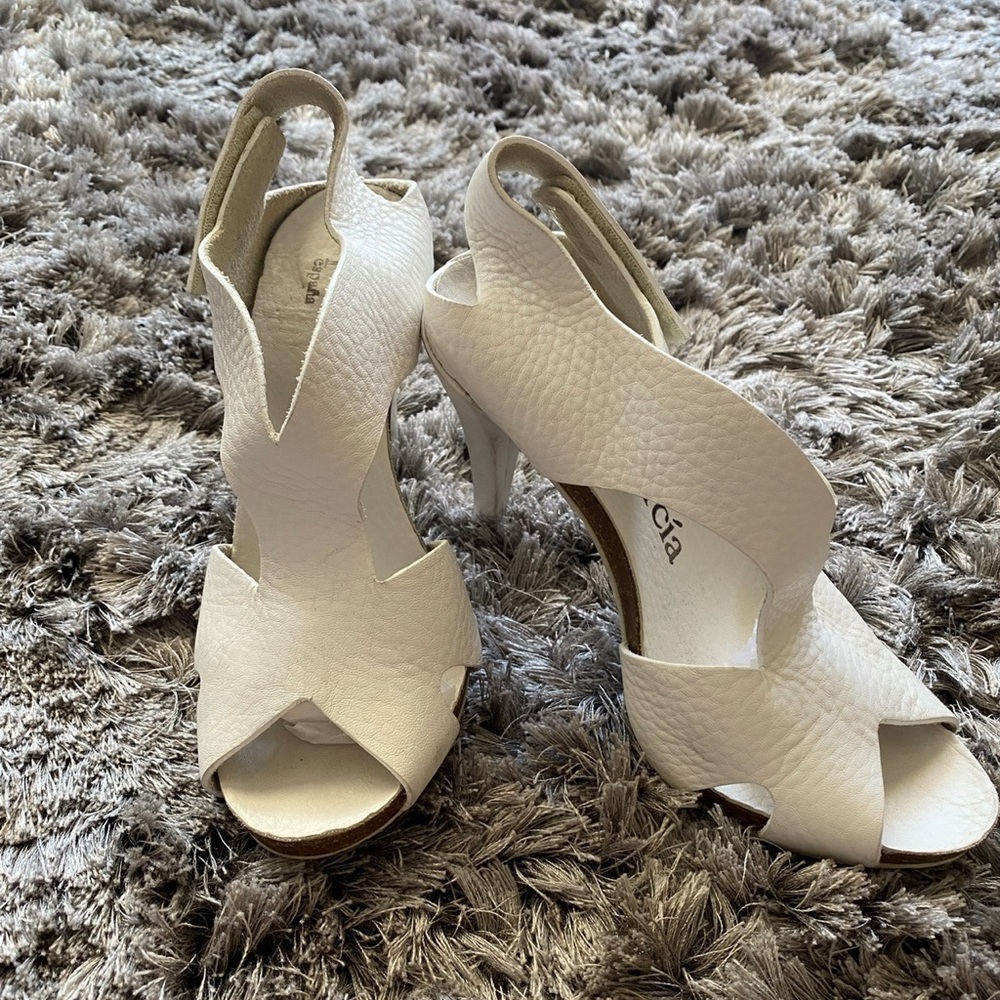 Pedro García White Leather Heels